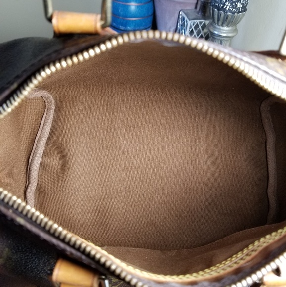 Authentic Louis Vuitton Speedy 25 - Picture 8 of 8